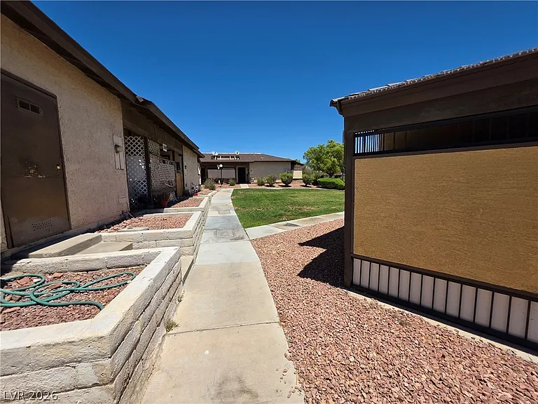 3009 Saint George St #F — Photo 10