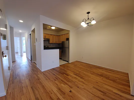 Rented by Bahar Management | media 40