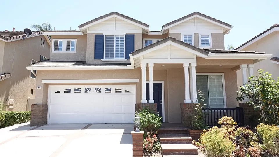 5 bed, 2166 sqft, $5,700 — Photo 1