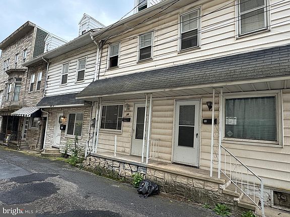 2nd image of 34 W Penn St