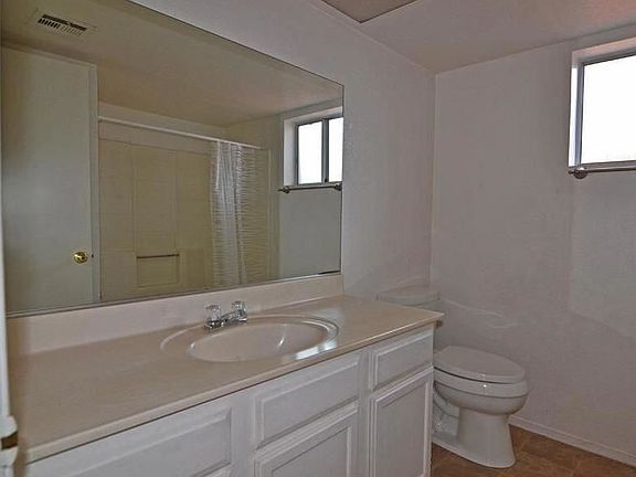 5th image of 51830 Avenida Navarro
