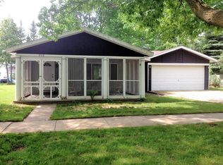 212 W Upright St, Charlevoix, MI 49720