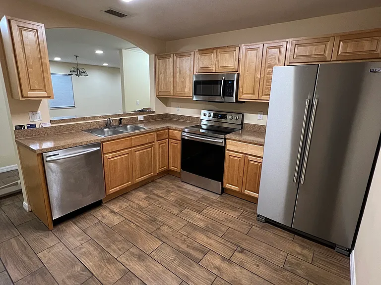 1624 Javier St SE #A — Photo 5