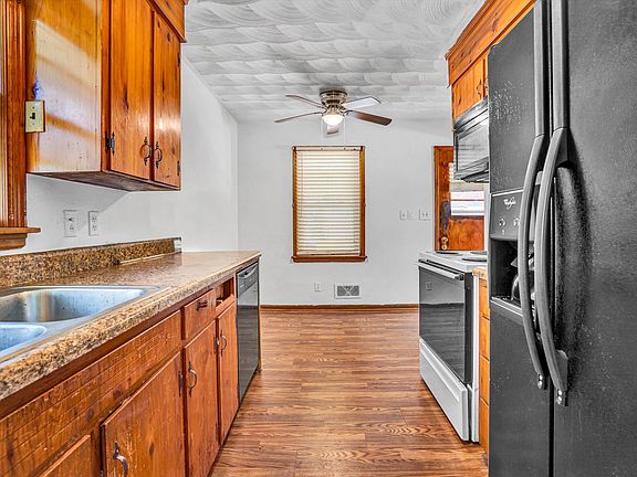 5th image of 5141 Youngwood Dr NW