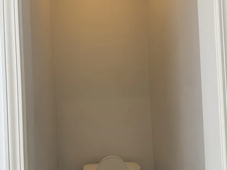 141 Royal Dr — Photo 17