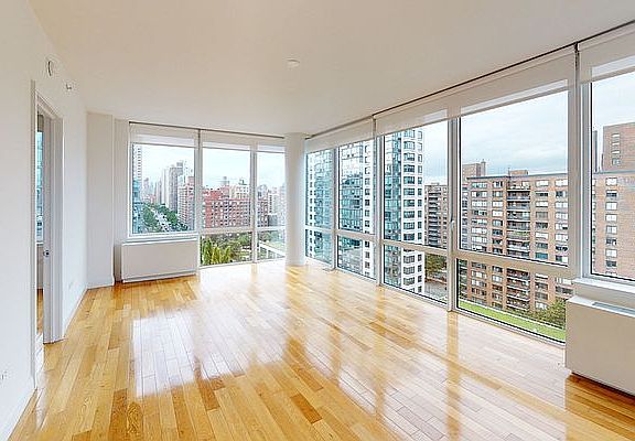 3rd image of 805 Columbus Ave APT 15D
