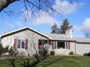 300 Sharpe St, Essexville, MI
