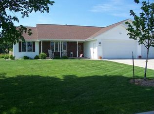 3190 Essen Rd, Green Bay, WI 54311