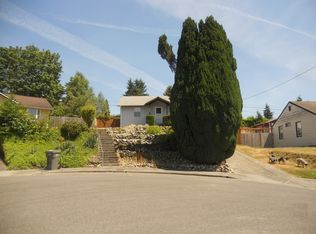 562 Windsor Pl NE, Renton, WA 98056