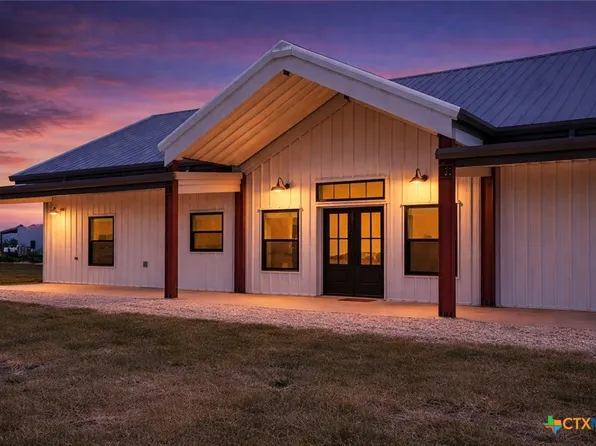 55 State Highway 316, Port Lavaca, TX 77979