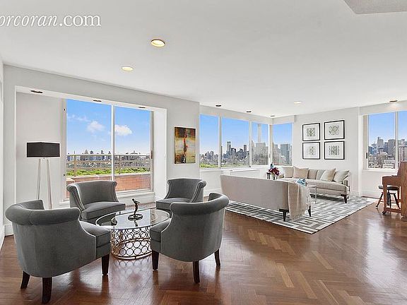 2nd image of 101 W 79th St #31AB