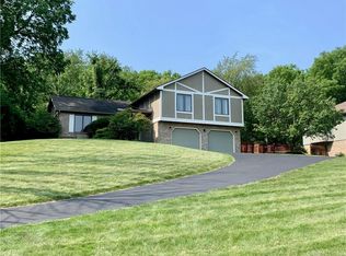 71 W Hunter Dr, Enon, OH 45323