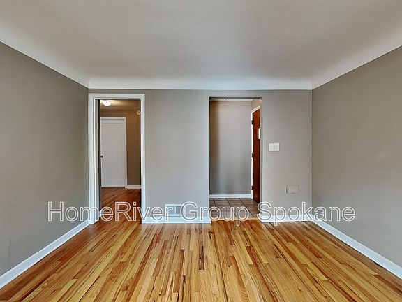 2nd image of 2621 W Hoffman Ave