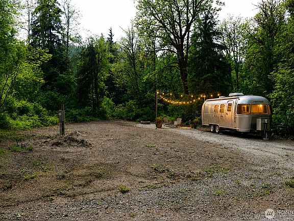 5th image of 14820 Mountain View Lane