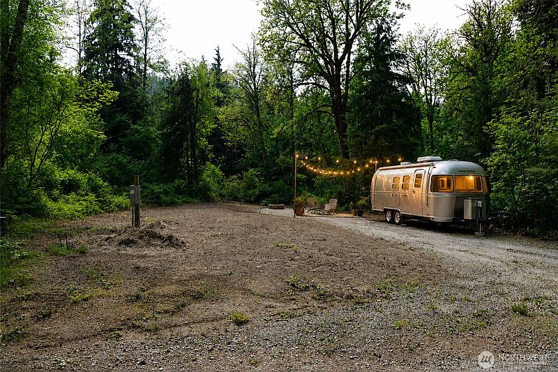 5th image of 14820 Mountain View Lane