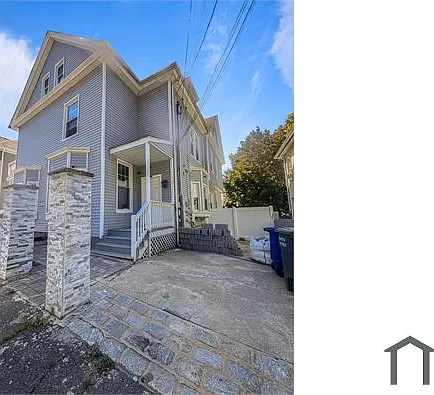 4 bed, 2400 sqft, $2,800 — Photo 2
