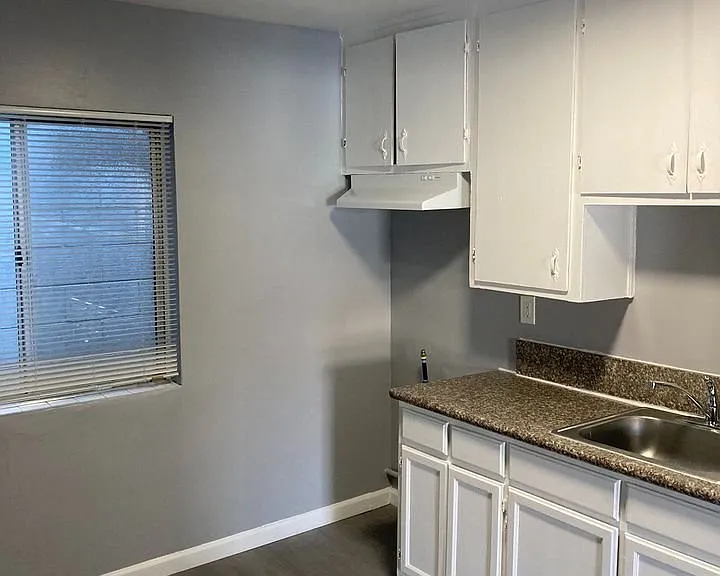 5309 Maywood Ave #2 — Photo 3