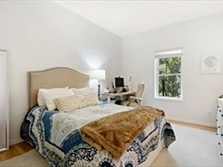 556 Columbus Ave #9 — Photo 7