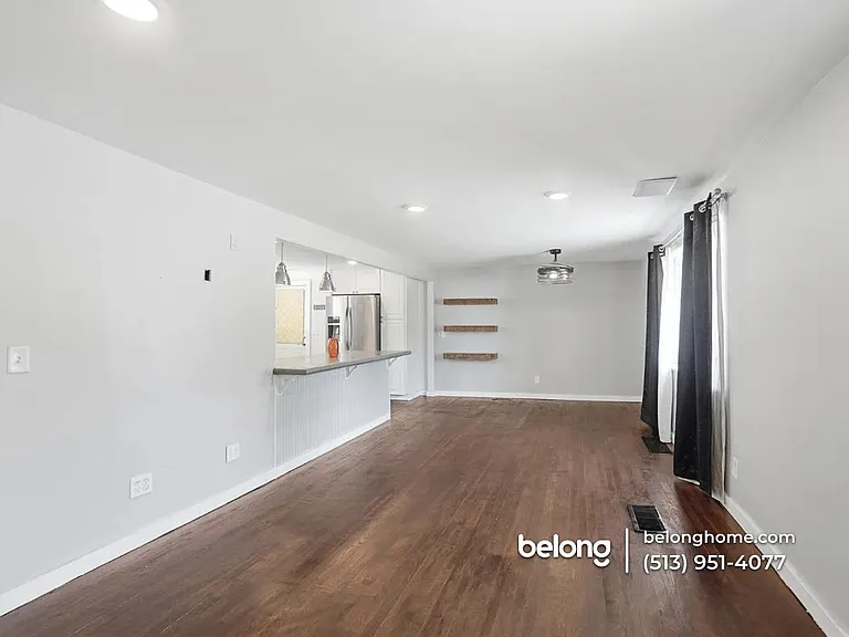 5792 Gaines Rd — Photo 2