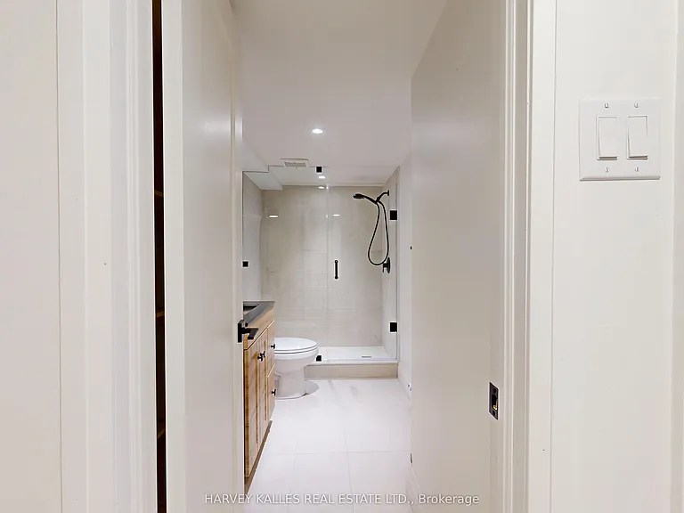 1216 Avenue Rd #3 — Photo 17