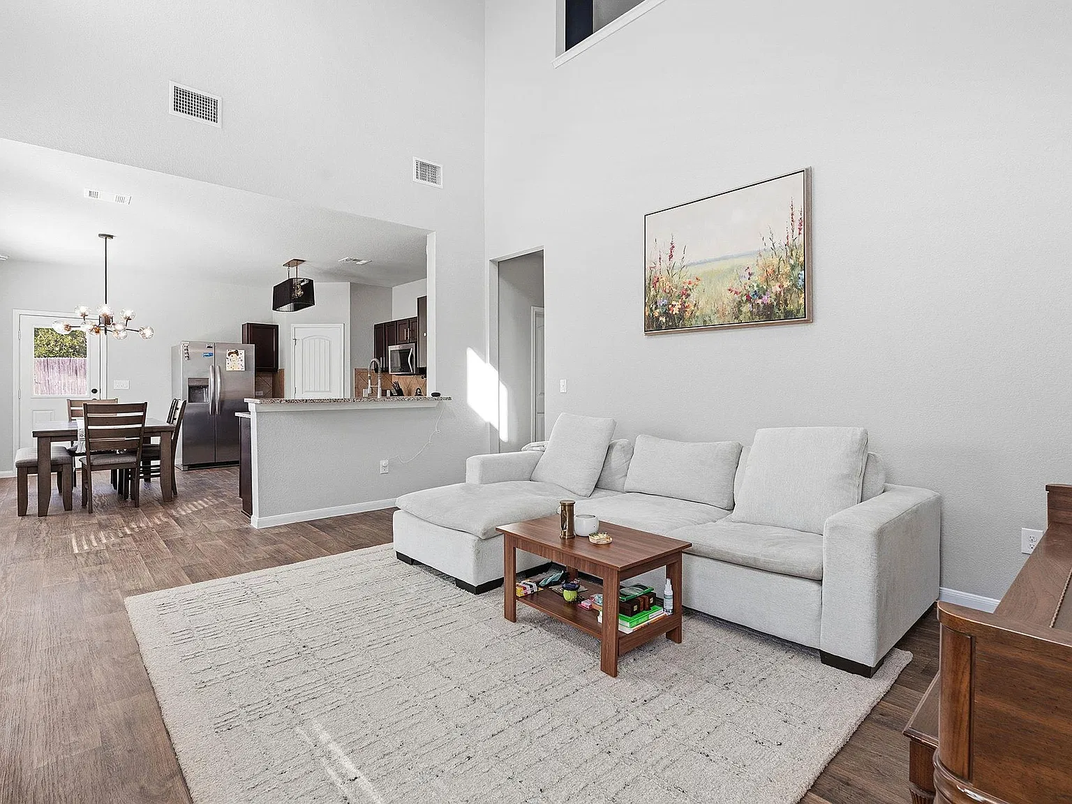 3 bed, 2.5 bath, 238 sqft, $1,950 — Photo 4