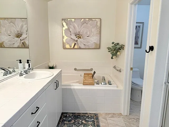 554 S Elm St — Photo 14