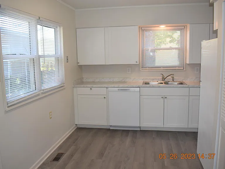 1442 E Lynn Dr — Photo 20