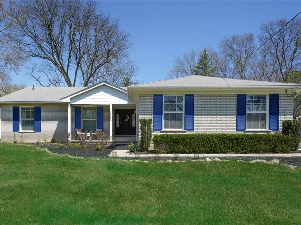 34361 Quaker Valley Rd, Farmington Hills, MI 48331