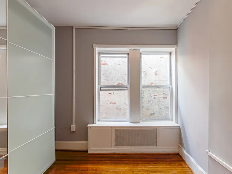 742 Harvard St NW — Photo 46