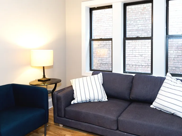 517 W. Oakdale — Photo 13