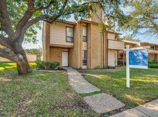 2108 Warnford Pl, Arlington, TX 76015