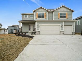 3220 SE Mill Creek Ln, Lees Summit, MO 64063