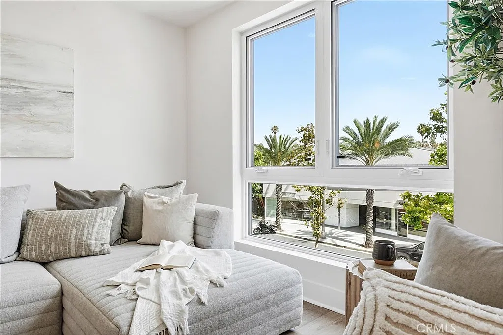2 bed, 1452 sqft, $10,000 — Photo 4