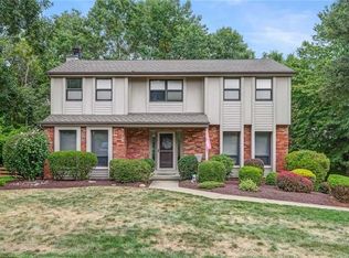 9012 Woodview Dr, Pittsburgh, PA 15237