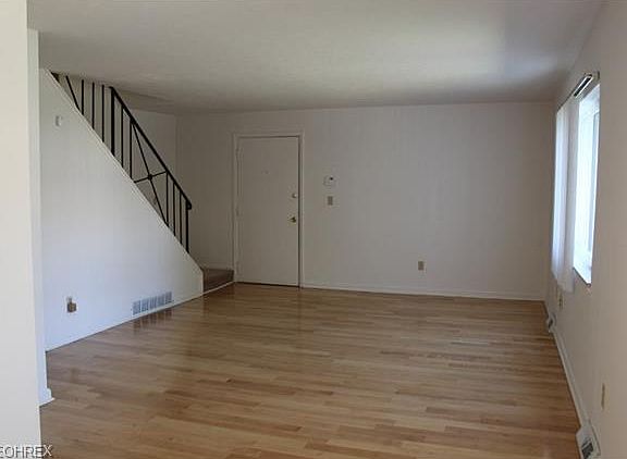 2nd image of 28820 Chagrin Blvd APT 217
