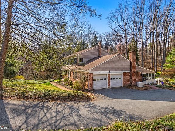 2nd image of 60 Chapel Hill Rd
