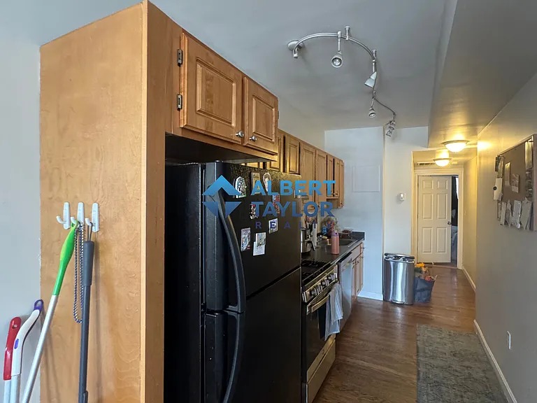 1942 Beacon St #1 — Photo 10