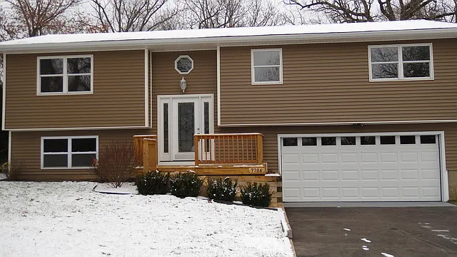 7706 Ravina Dr photo 1