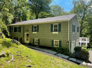 8 Heathwood Ln, Westport, CT 06880