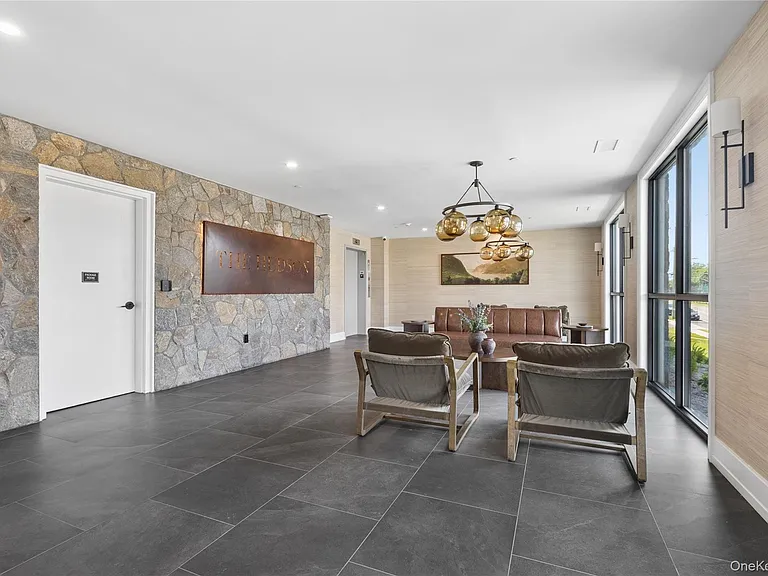 25 S Riverside Ave #207 — Photo 31