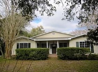 625 E 2nd St, Pass Christian, MS 39571