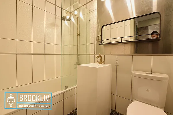 Rented by null | media 22