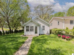 2004 N 64th St, Omaha, NE 68104