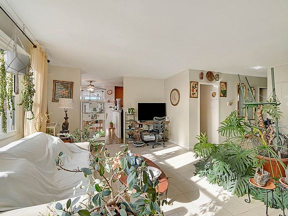 4th image of 2483 W 16th St APT 17C