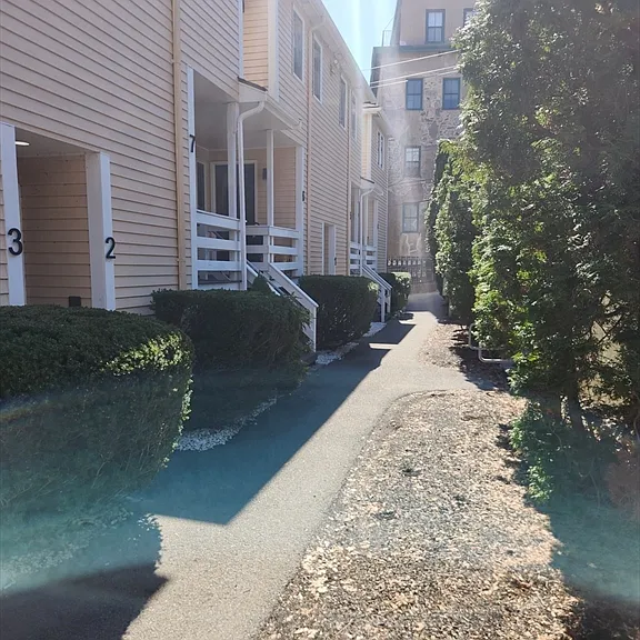 448 Mount Hope St #2 — Photo 9