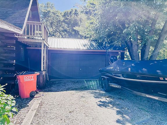 2nd image of 1706 Doe Run Dr