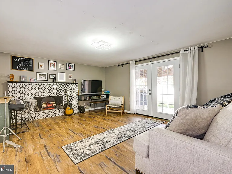 325 Juniper Dr — Photo 23