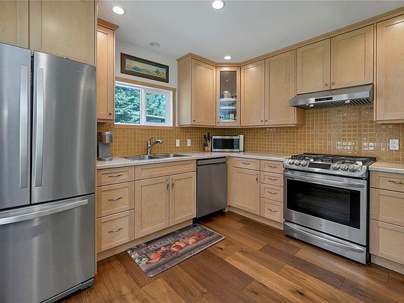 5th image of 4800 Lewis Rd