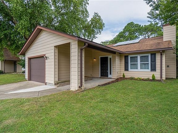 2nd image of 605 Pine Lake Dr