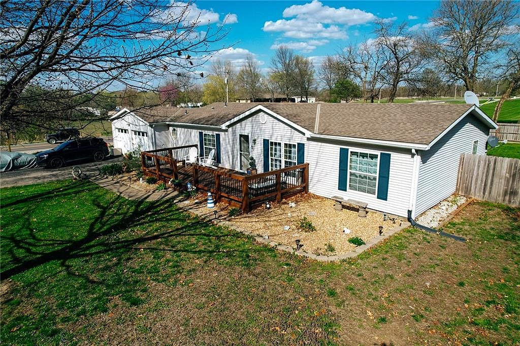3 S Julie St, Louisburg, KS 66053 Zillow